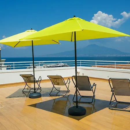Vakantiehuis Breathtaking View, Just Steps From The Beaches Vico Equense